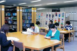 教育学部図書室